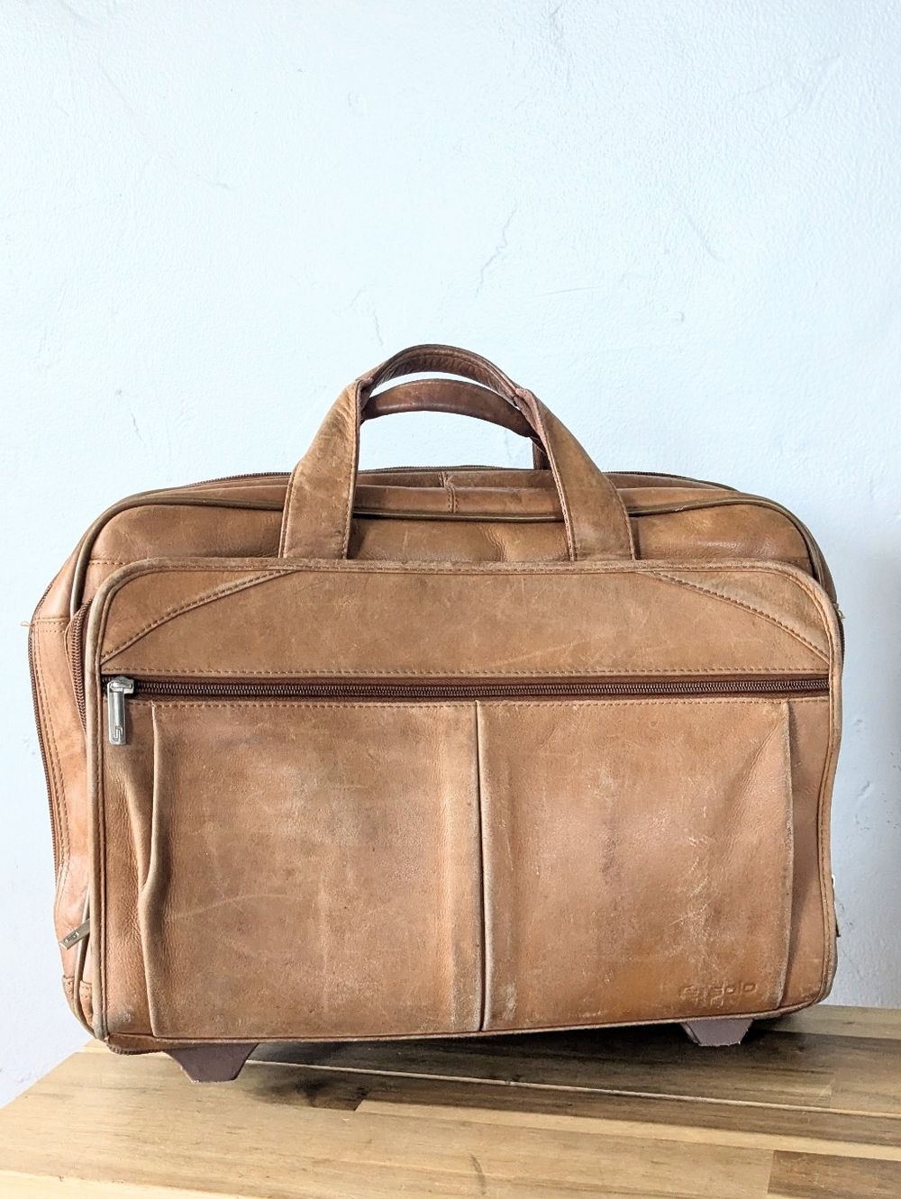 Solo Vintage Tan Leather Rolling Laptop Briefcase Pilot Bag